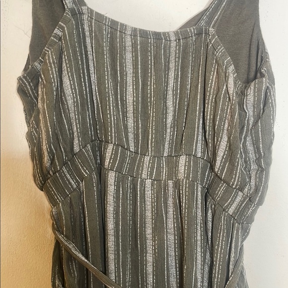 Derek Heart Gray Jumpsuit with Spaghetti Straps and Elastic Waist - Picture 4 of 4